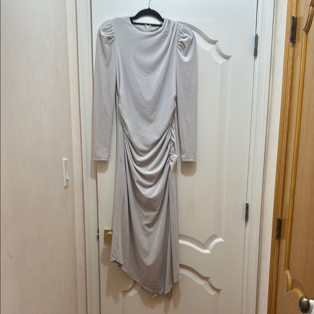 Elegant light Gray Long Sleeve Dress